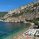 Fabulous Family 2Br - Prime Location, Walk To Beach & Shopping - By Totolulu Cannes Yellow Corner