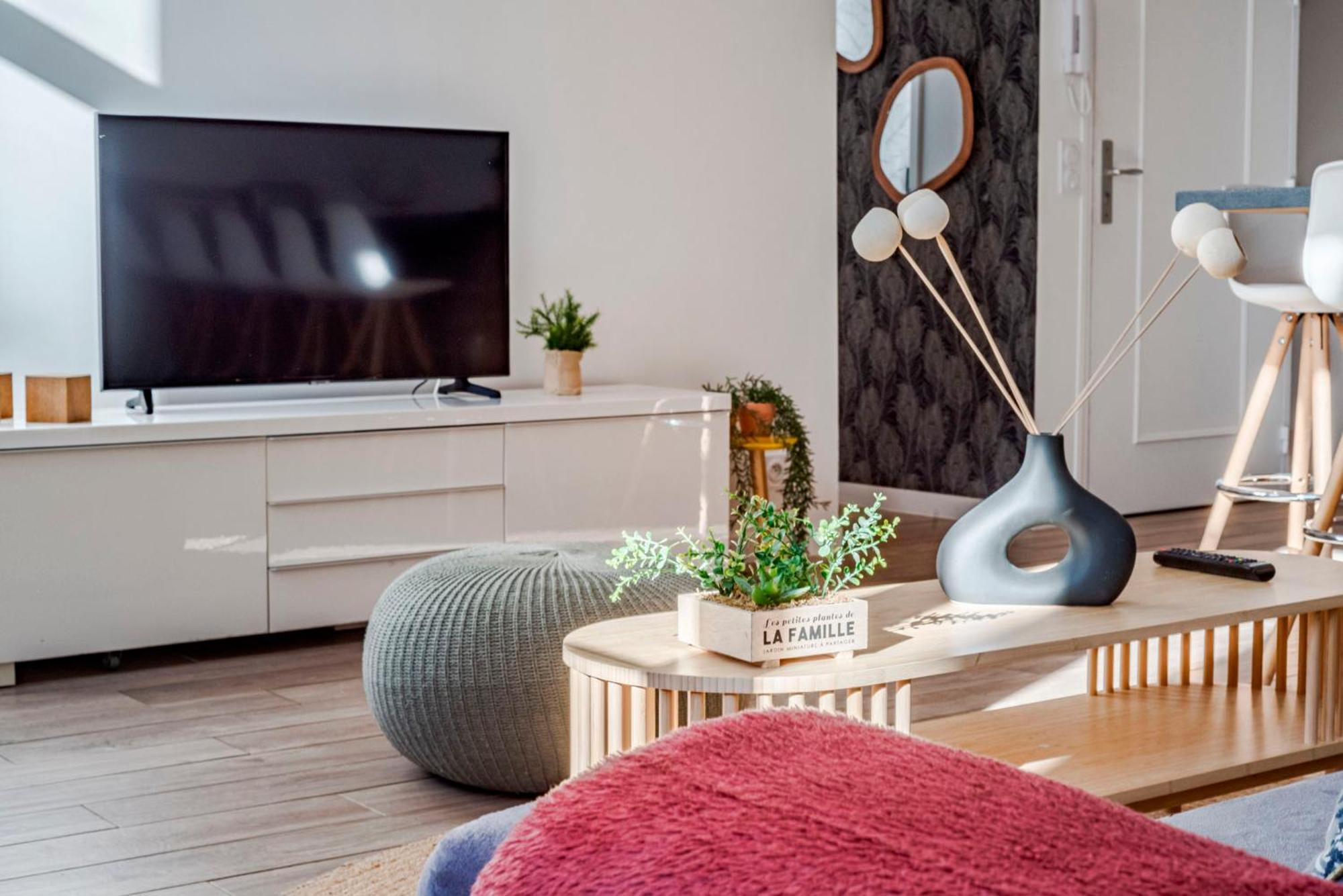Fabulous Family 2br - Prime Location, Walk To & Shopping - By Totolulu Yellow Corner *