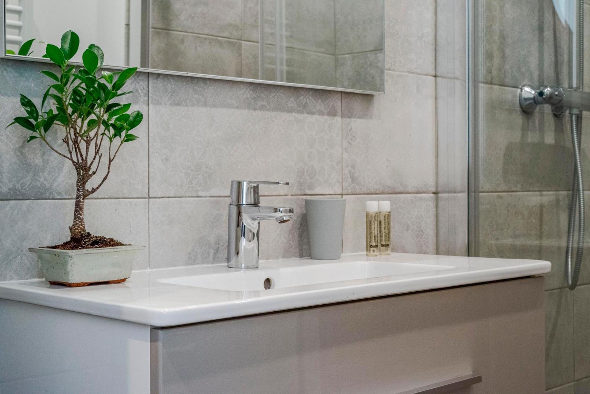 Fabulous Family 2br - Prime Location, Walk To & Shopping - By Totolulu Yellow Corner * Cannes